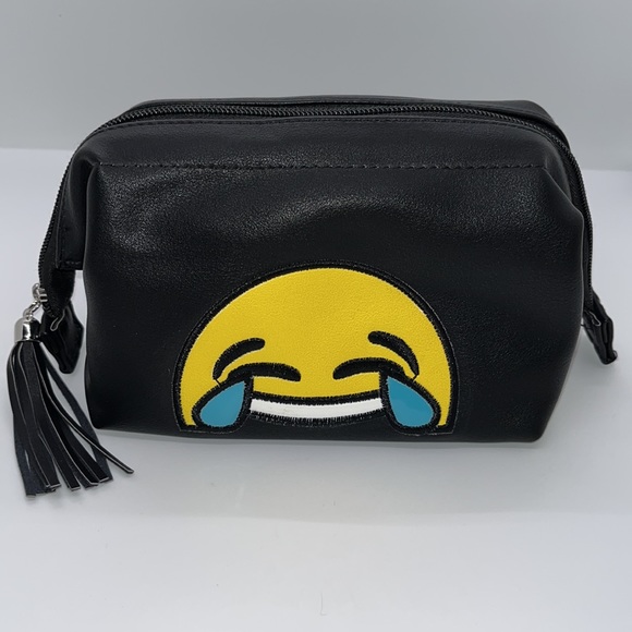 Olivia Miller LOL Emoji Makeup Bag - Picture 3 of 7